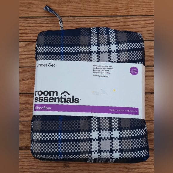 Room Essentials Microfiber Sheet Set TWIN/XL Blue/Gen Plaid 4 Piece - Picture 1 of 3